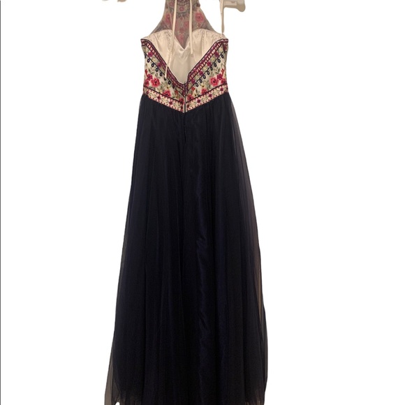 Prom dress, size six, like new, blue, beaded top, sleeveless, backless - Picture 3 of 8